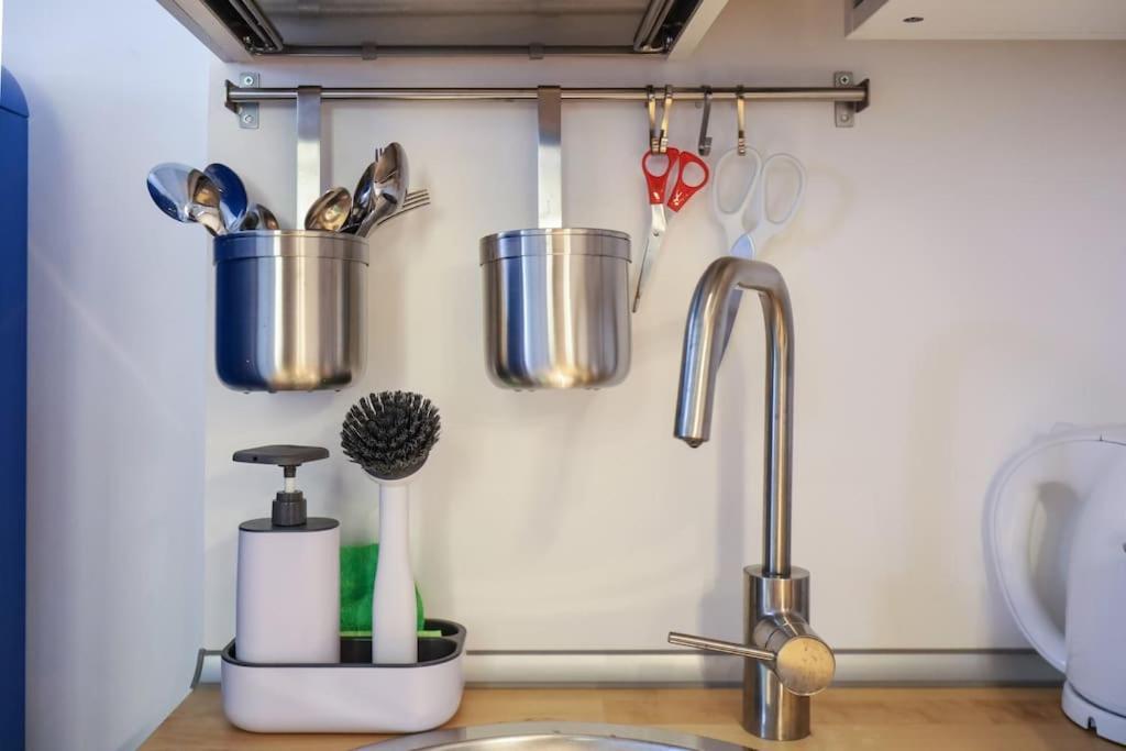 Cozy Loft Navigli, Close To Duomo And Bocconi - Italy Flat Vacation ミラノ エクステリア 写真
