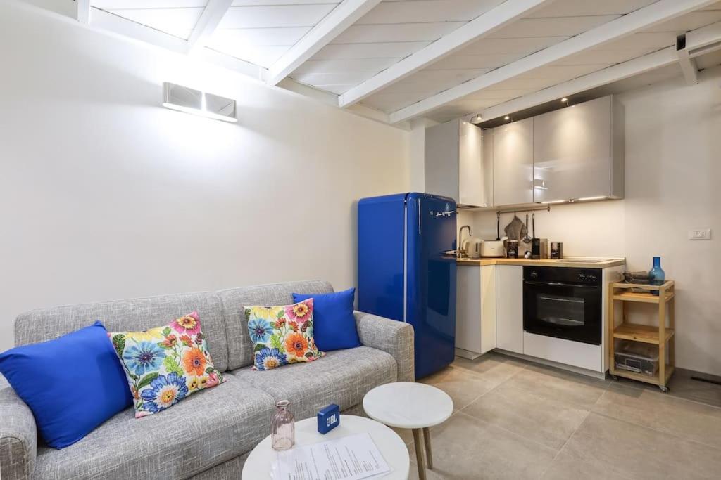 Cozy Loft Navigli, Close To Duomo And Bocconi - Italy Flat Vacation ミラノ エクステリア 写真